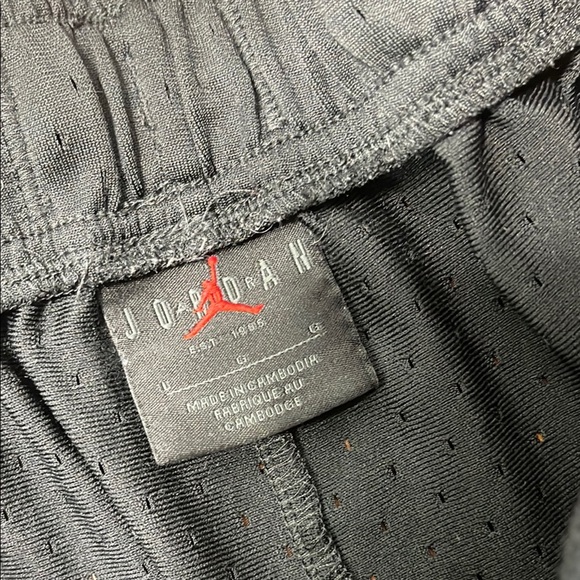 Jordan Black Athletic Shorts with Elastic Waistband - Picture 2 of 5